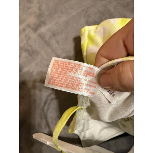 NWT Yellow Gingham One Piece Swimsuit Girl Toddler Size Small 6/7 Kid Cat & Jack - Picture 4 of 7